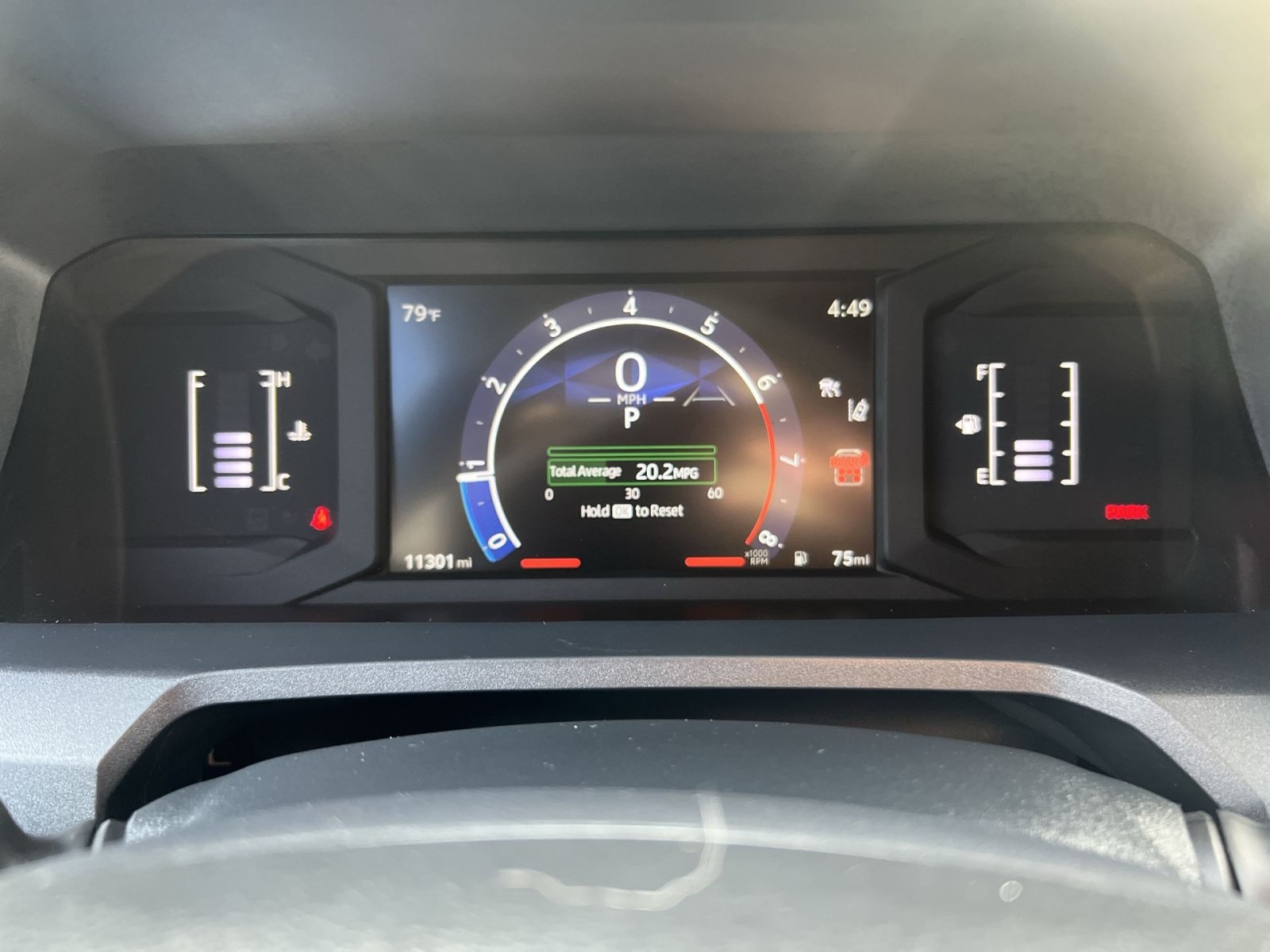 Used 2025 Toyota 4Runner SR5 AWD/4WD image 16