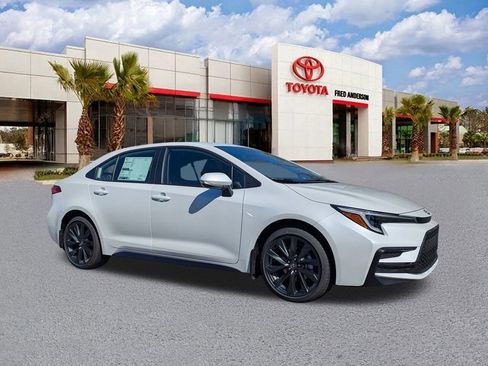 New 2026 Toyota Corolla SE image 2