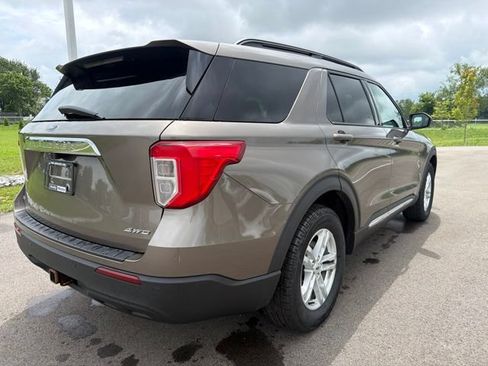 Certified 2021 Ford Explorer XLT w/ Class III Trailer Tow Package AWD/4WD image 7