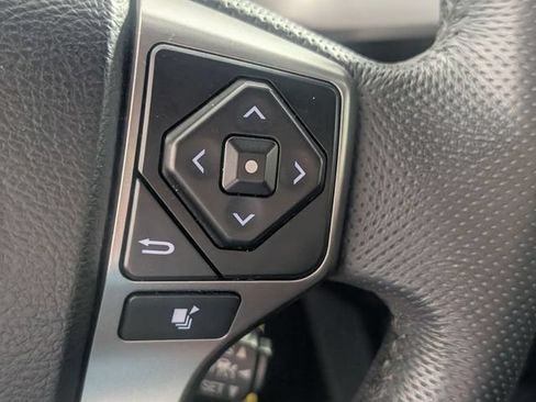 Used 2021 Toyota Tacoma SR5 RWD image 16