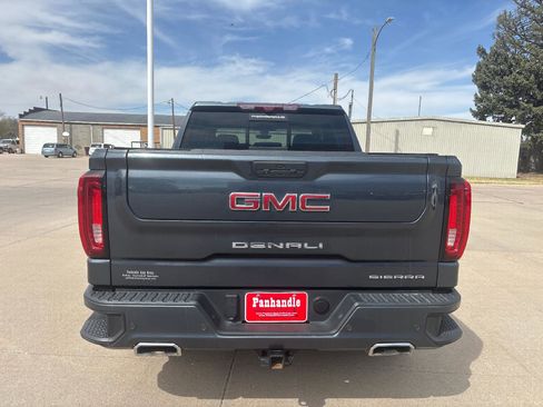 Used 2022 GMC Sierra 1500 Denali w/ Denali Reserve Package AWD/4WD image 4