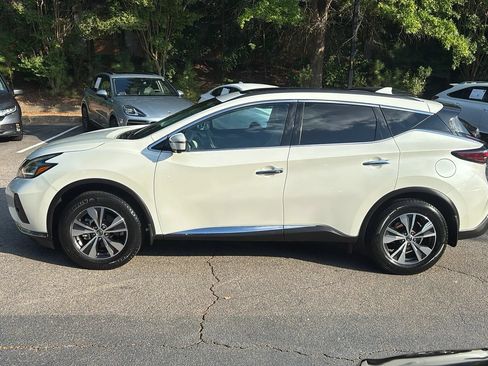 Used 2020 Nissan Murano SV w/ Premium Package AWD/4WD image 8