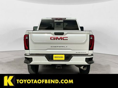 Used 2024 GMC Sierra 2500 Denali image 4