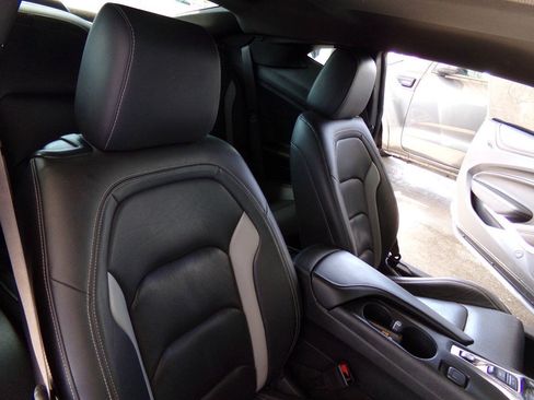 Used 2017 Chevrolet Camaro LT RWD image 25