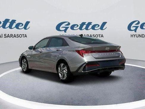 New 2025 Hyundai Elantra SEL w/ Cargo Package image 5