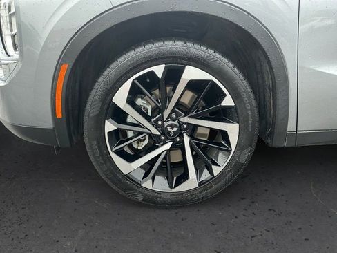Used 2023 Mitsubishi Outlander SE FWD image 13