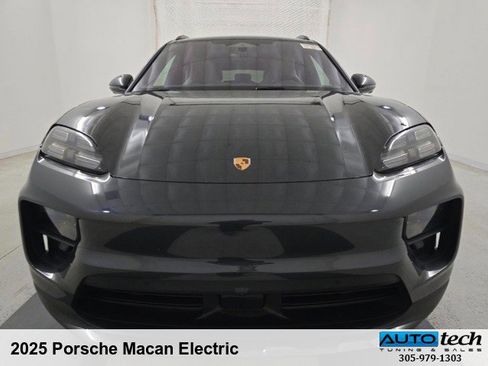 Used 2025 Porsche Macan Electric image 4