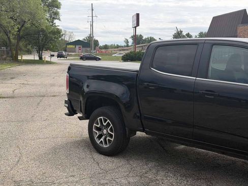 Used 2019 GMC Canyon All Terrain w/ Trailering Package AWD/4WD image 3