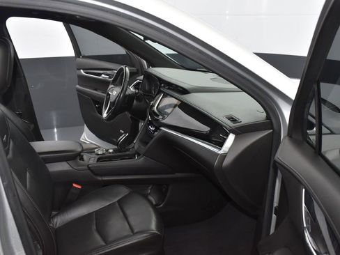 Used 2020 Cadillac XT6 Premium Luxury image 16