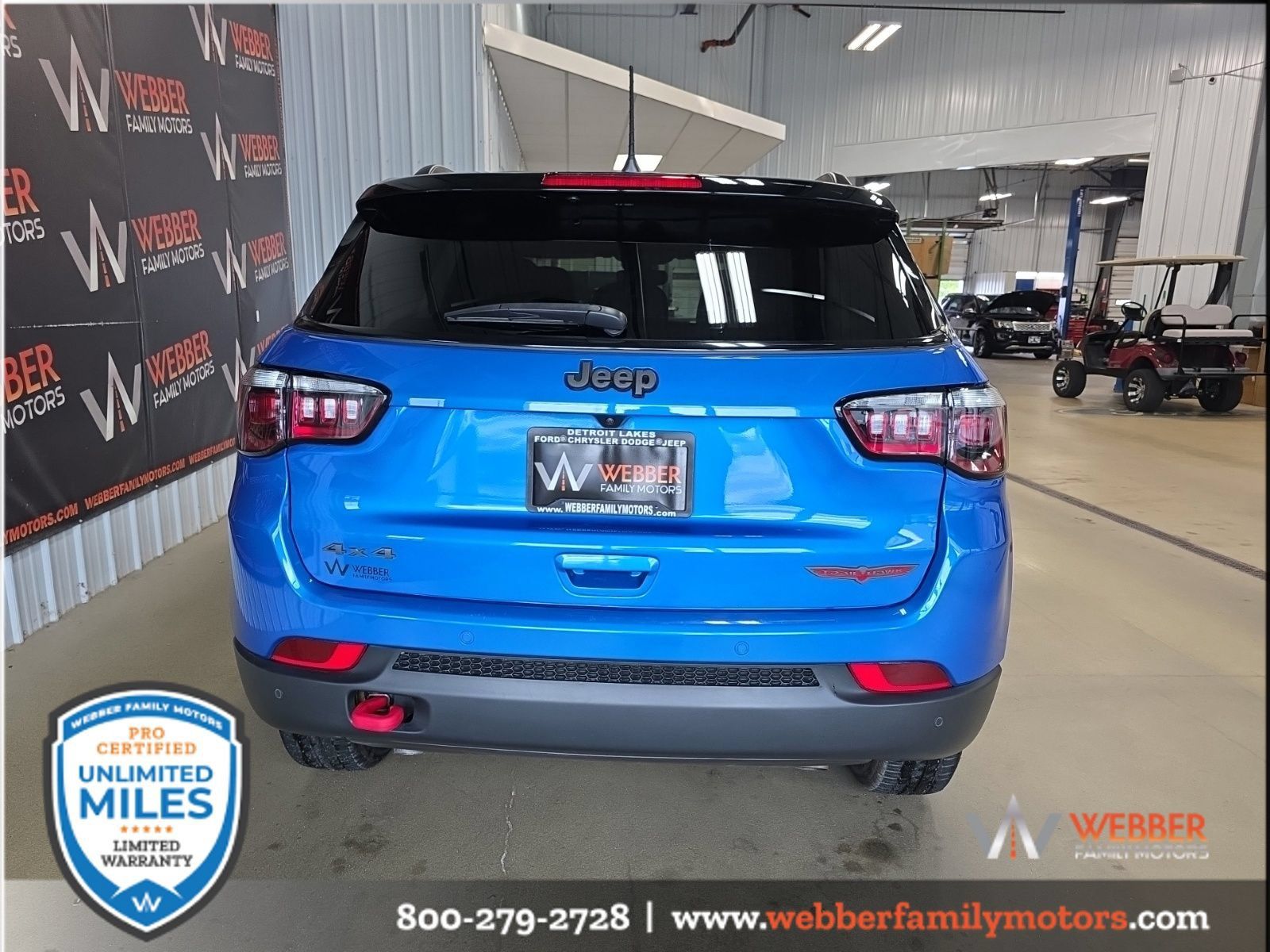 Used 2024 Jeep Compass Trailhawk AWD/4WD image 8