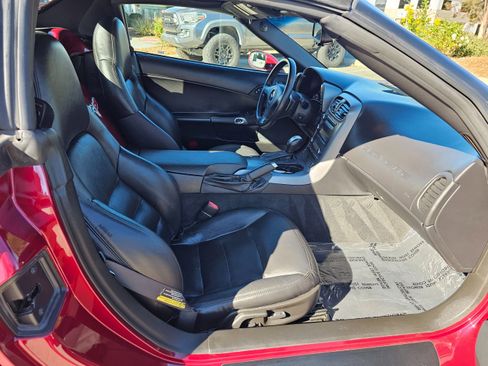 Used 2006 Chevrolet Corvette Convertible w/ Preferred Equipment Group image 20