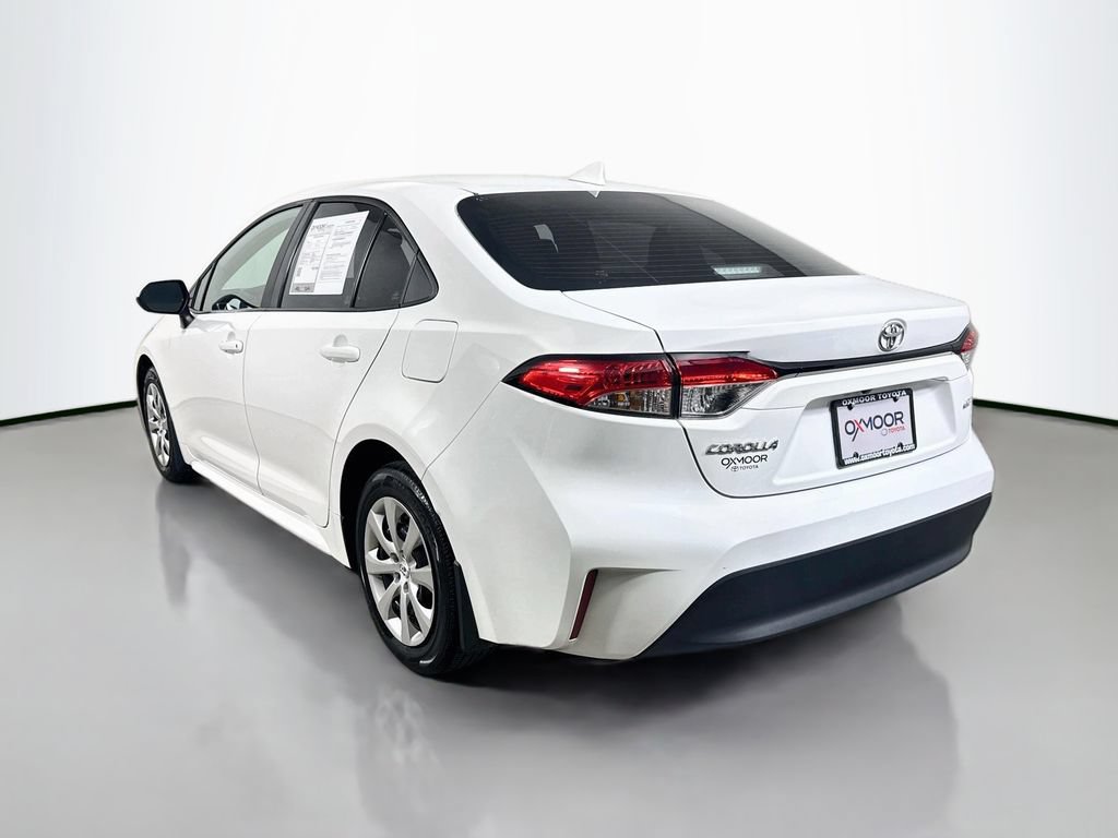 Used 2025 Toyota Corolla LE FWD image 5
