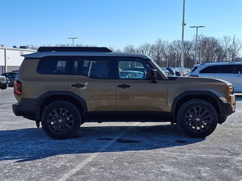 New 2026 Toyota Land Cruiser image 5