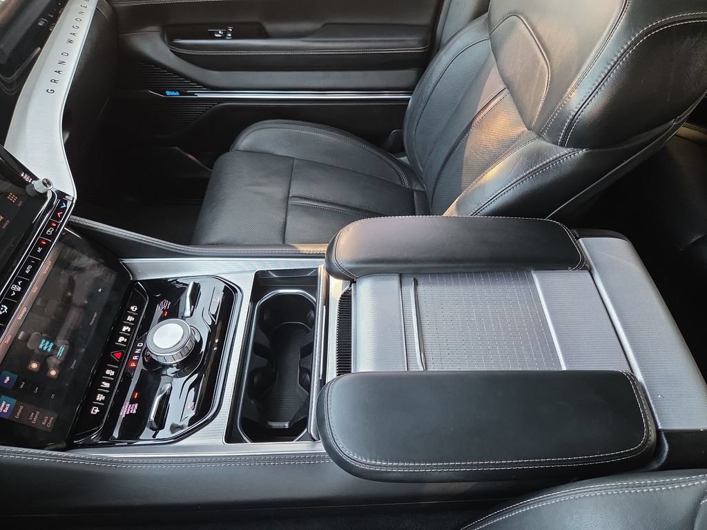 Used 2023 Jeep Grand Wagoneer 4WD image 22