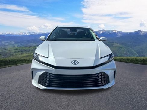 Certified 2025 Toyota Camry XLE FWD image 9