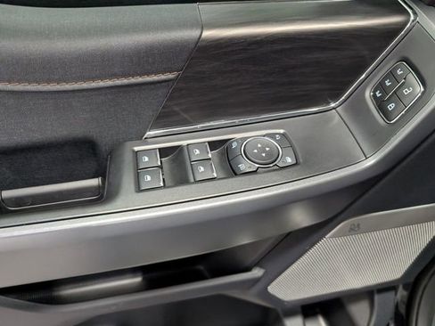 Used 2025 Ford F150 Lariat w/ Equipment Group 501A Mid image 14