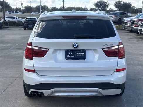 Used 2017 BMW X3 xDrive28i image 4