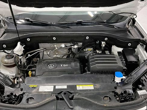 Used 2021 Volkswagen Atlas Cross Sport SE FWD image 11