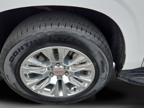 Used 2025 GMC Yukon Denali image 10