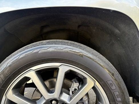 Certified 2022 GMC Canyon Denali image 12