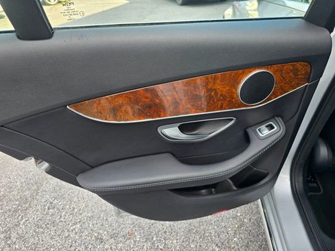 Used 2016 Mercedes-Benz C 350e Sedan image 13
