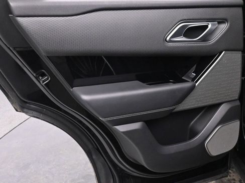 Used 2020 Land Rover Range Rover Velar R-Dynamic S image 13
