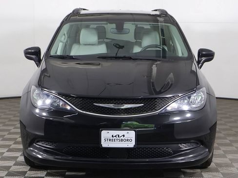 Used 2021 Chrysler Voyager Lxi FWD image 8
