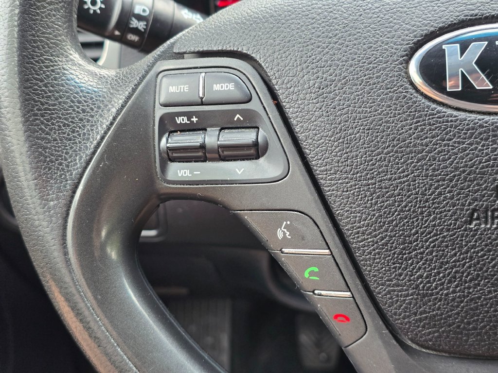 Used 2017 Kia Forte LX FWD image 17