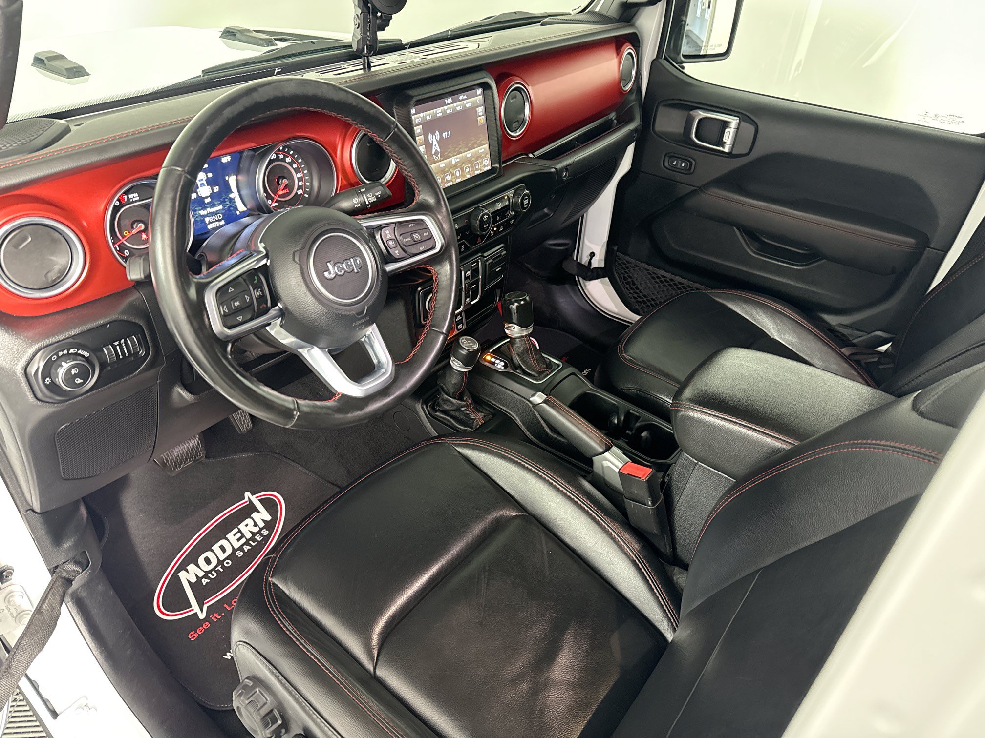 Used 2021 Jeep Gladiator Rubicon AWD/4WD image 19