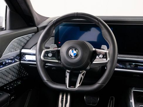 Certified 2023 BMW 760i xDrive w/ Executive Package AWD/4WD image 11