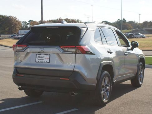 Used 2024 Toyota RAV4 XLE image 18