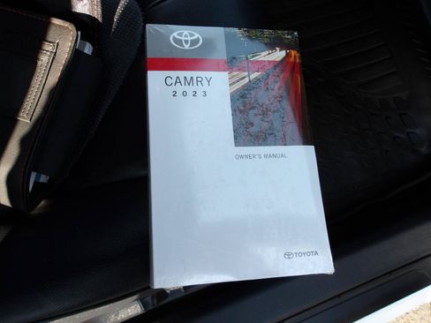 Used 2023 Toyota Camry XLE w/ Cold Weather Package FWD image 25