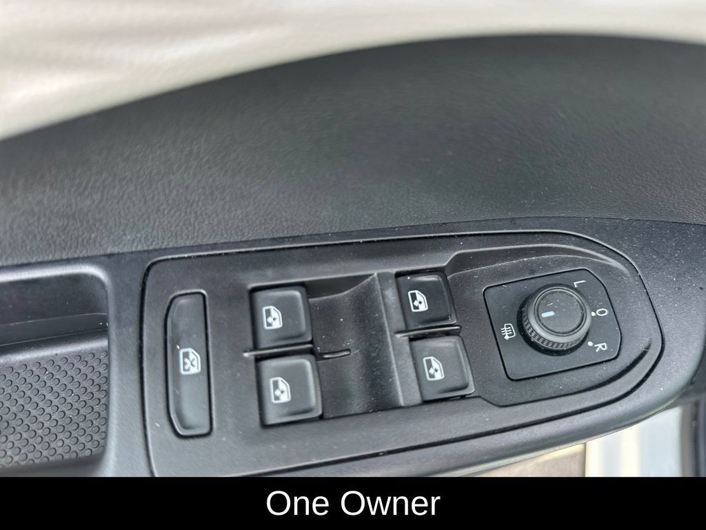 Used 2023 Volkswagen Taos S AWD/4WD image 6