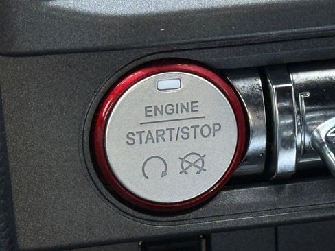 Used 2022 Ford Mustang GT RWD image 29