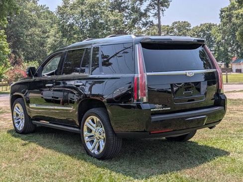 Used 2016 Cadillac Escalade Premium AWD/4WD image 5
