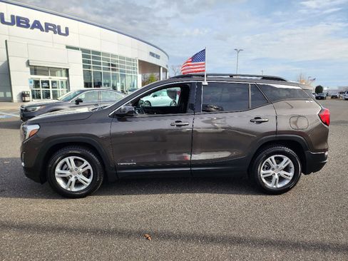 Used 2019 GMC Terrain SLE w/ Driver Convenience Package image 18