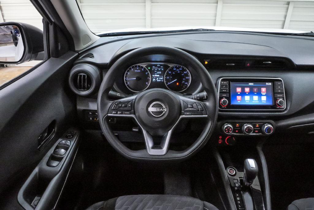 Used 2022 Nissan Kicks S FWD image 18