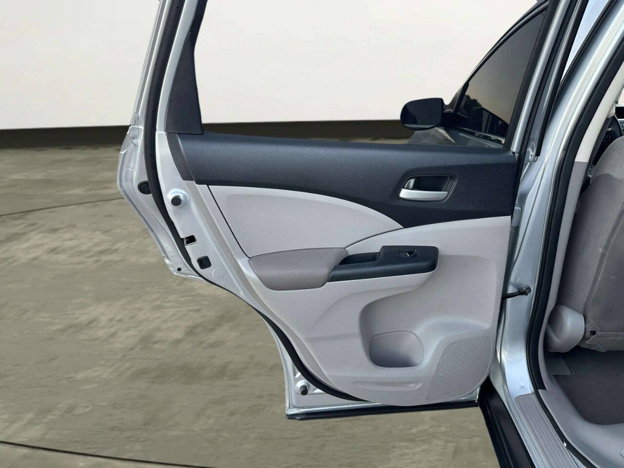 Used 2014 Honda CR-V LX image 12