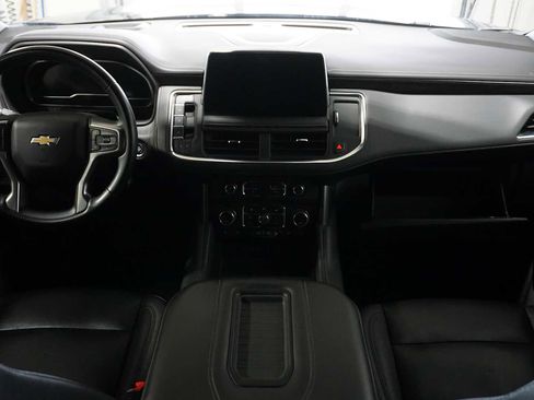 Used 2023 Chevrolet Suburban LT image 20
