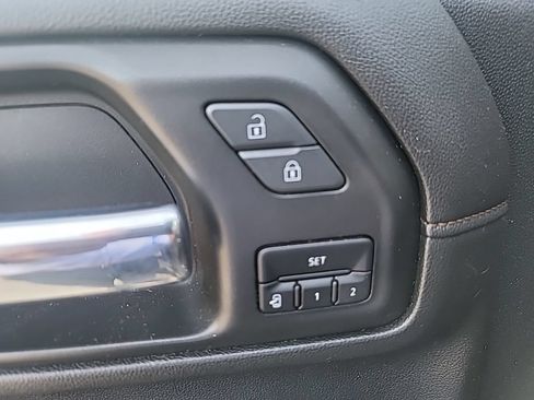 Used 2020 GMC Sierra 2500 AT4 w/ AT4 Premium Package AWD/4WD image 16