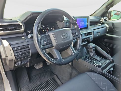 Certified 2025 Toyota Tacoma SR w/ SR Upgrade Package AWD/4WD image 9