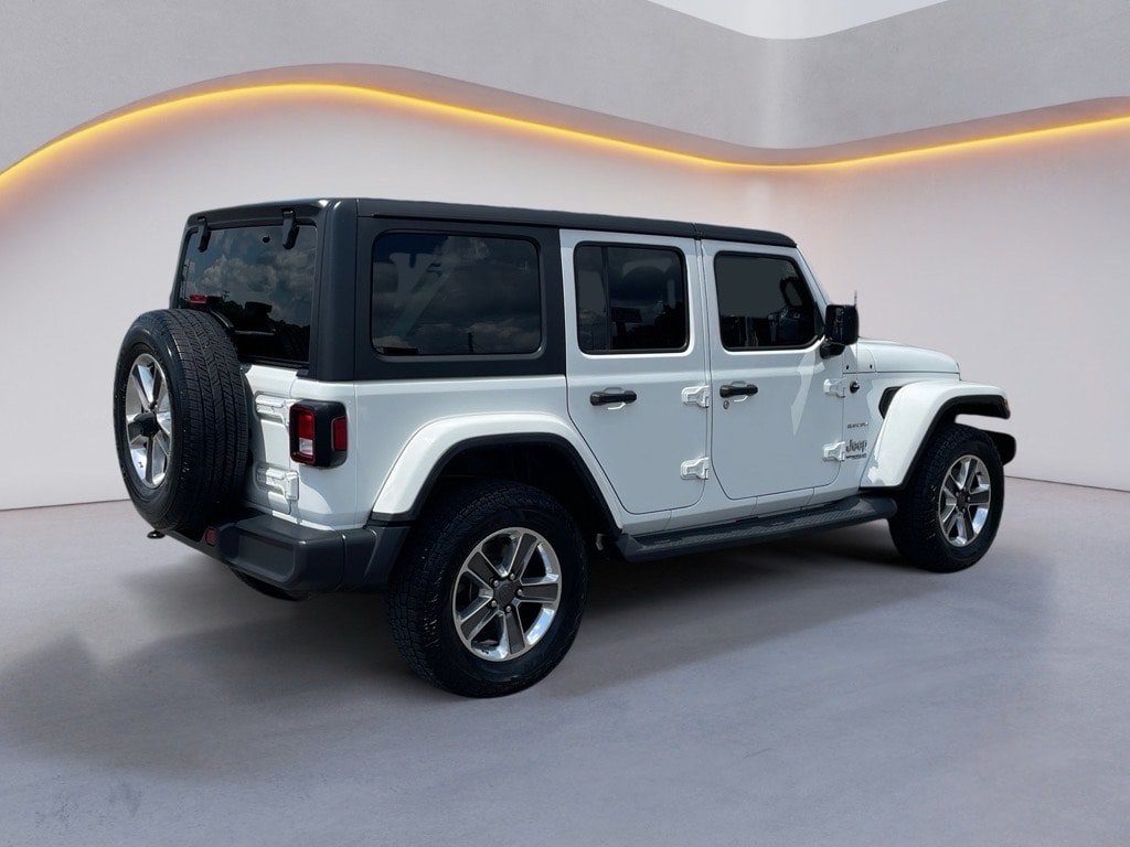 Used 2018 Jeep Wrangler Unlimited Sahara AWD/4WD image 7