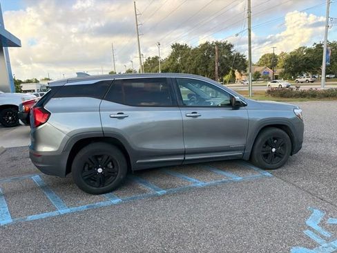 Used 2018 GMC Terrain SLE FWD image 4