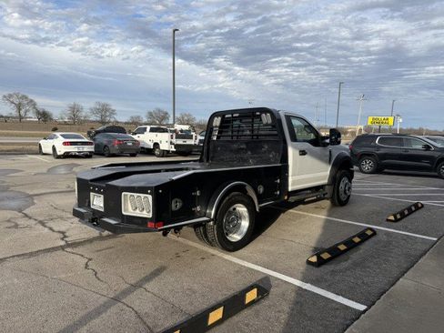 Used 2019 Ford F550 4x4 Regular Cab Super Duty w/ XL Value Package image 2