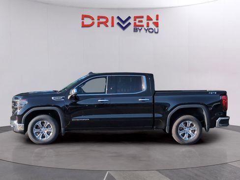Used 2024 GMC Sierra 1500 SLT AWD/4WD image 2