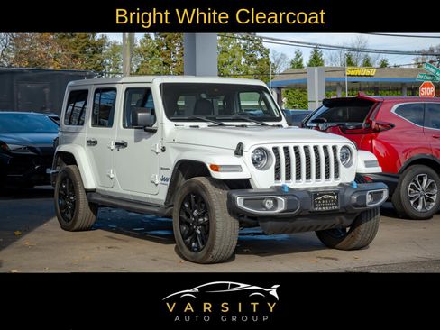 Used 2023 Jeep Wrangler Unlimited Sahara w/ Cold Weather Group image 3