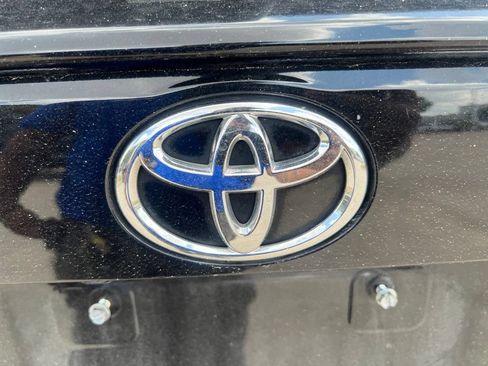 Used 2023 Toyota RAV4 XLE FWD image 10