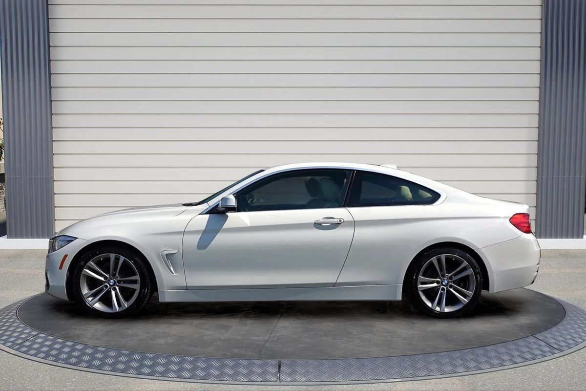 Used 2016 BMW 428i Coupe RWD image 4