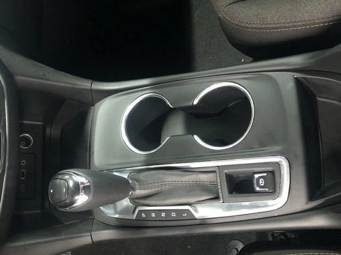Used 2020 Chevrolet Equinox LT w/ LPO, Floor Liner Package AWD/4WD image 24