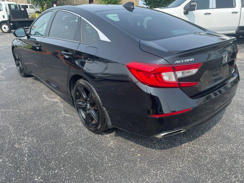Used 2018 Honda Accord Sport image 7